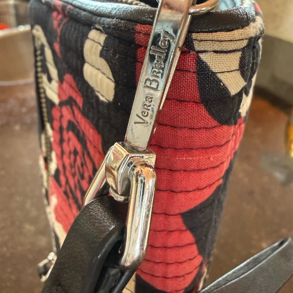Vera Bradley Black, Red & Cream Quilted Crossbody-Alice in Wonderland - Picture 3 of 5